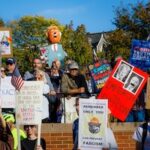 251027c-No kings day protest photo300x200